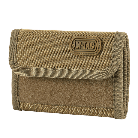 M-Tac Pung med Patch Panel Elite Gen. II i robust Oxford og Cordura 500D, med rom for sedler, kort og mynter, sett fra siden.