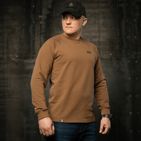 M-Tac Raglan Athlete-sweatshirt i coyote med rund hals og raglanermer.