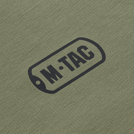 M-Tac Raglan Athlete i olivengrønn med logo, ideell for hverdag og sport. Komfortabel genser med raglanermer og elastan for bevegelsesfrihet.