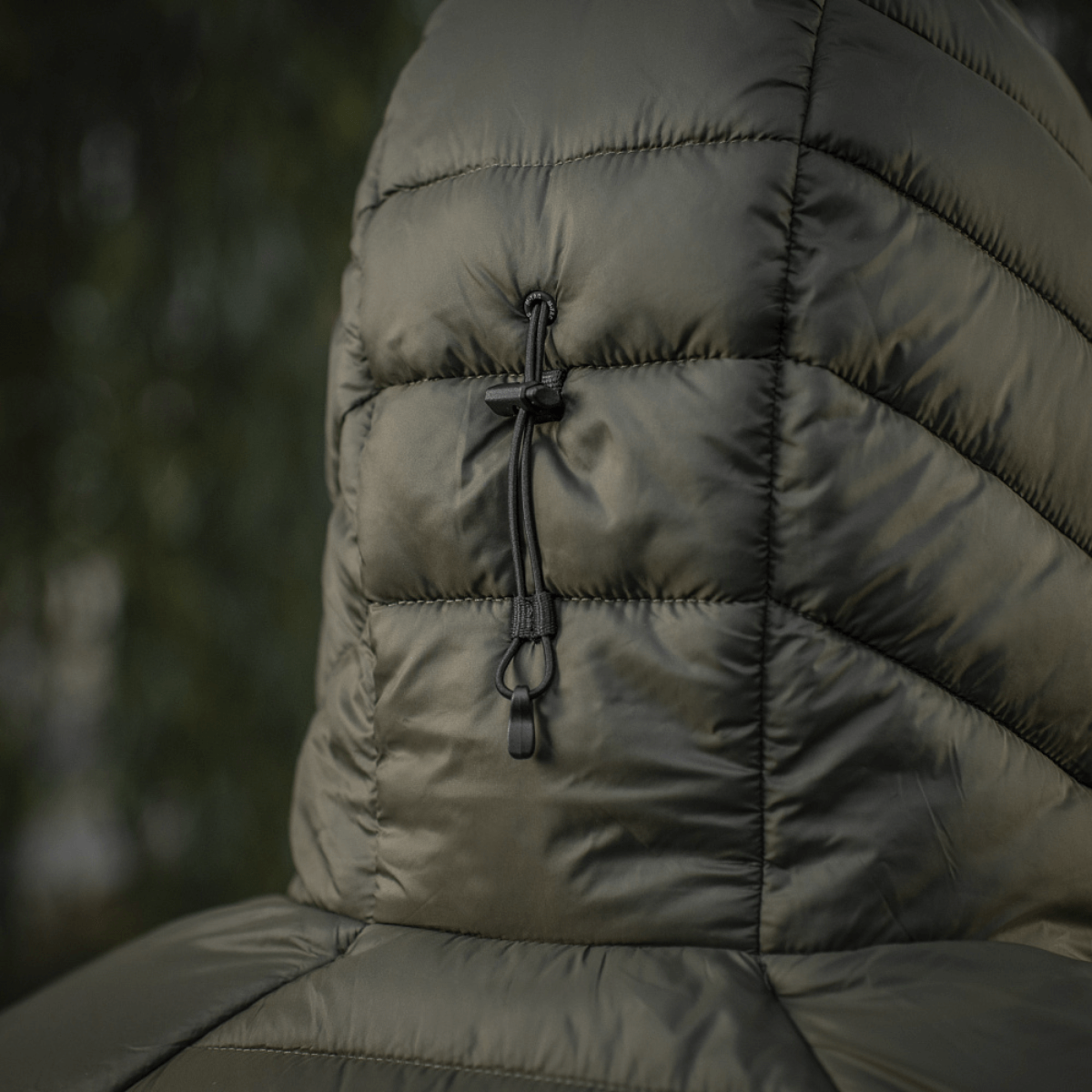 M-Tac Stalker Gen.III Jakke med justerbar hætte og moderne design til overgangssæsoner.