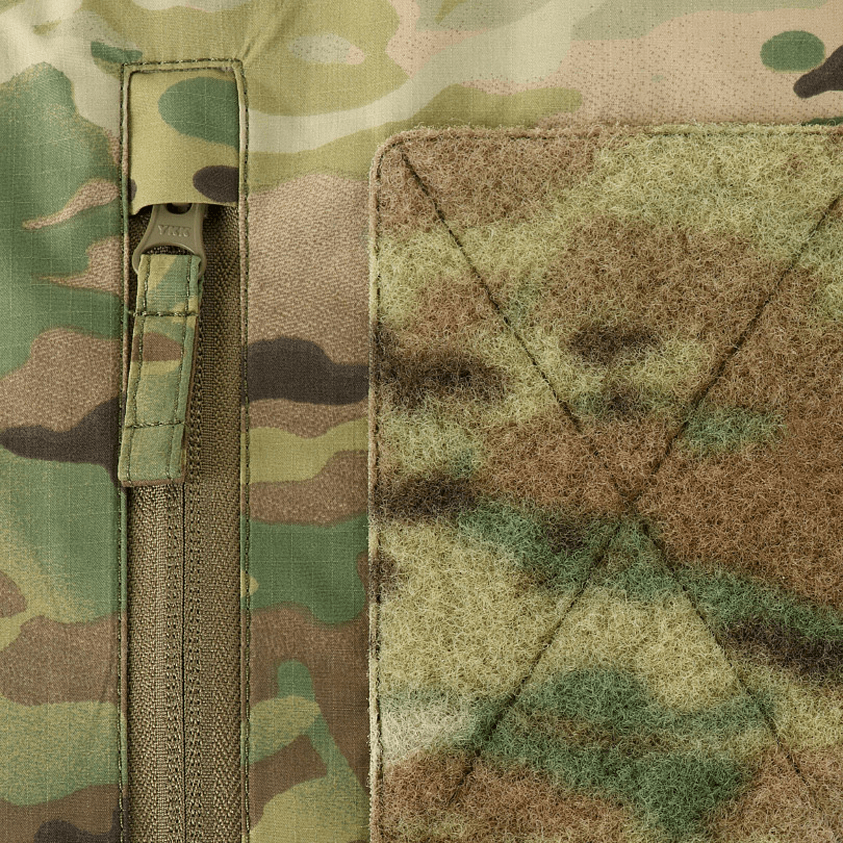 Detalje af M-Tac Alpha Gen.IV Pro Primaloft Vinterjakke med Multicam mønster og vandafvisende membran fra Brookwood.