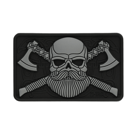 M-Tac Bearded Skull 3D PVC-patch med skjeggete kranium og økser, Velcro-feste, taktisk patch for militært og outdoor-utstyr.