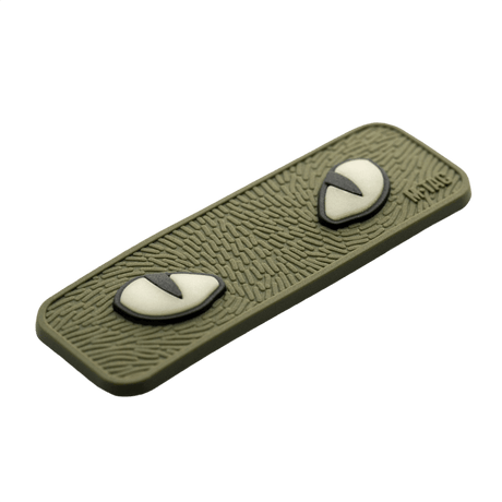 M-Tac Cat Eyes 3D PVC-patch med lysreflekterende design, Velcro-feste, ideell for militært og utendørs bruk, størrelse 80 x 25 mm.