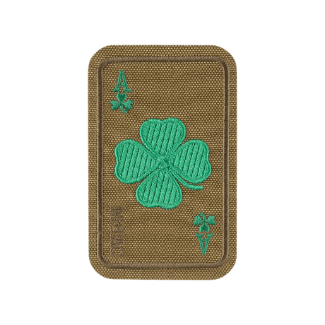 M-Tac Patch Lucky Card (broderi) med brodert kløverblad i Cordura 500D, symbol på hell og beskyttelse. Velcro-feste.