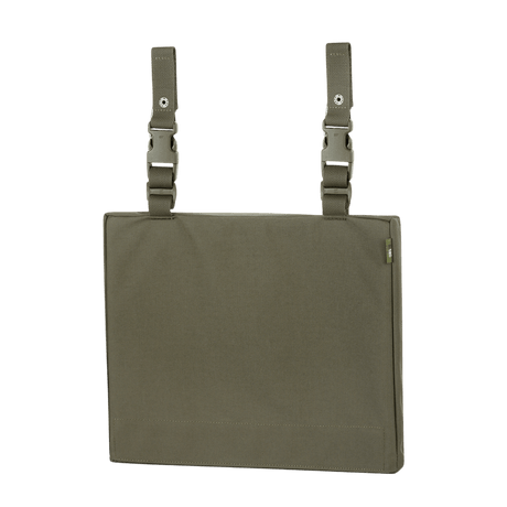 M-Tac sitteunderlag med beltefeste ARMOR i Cordura 1000D, sett forfra med monteringsfeste, ideelt i kalde omgivelser.