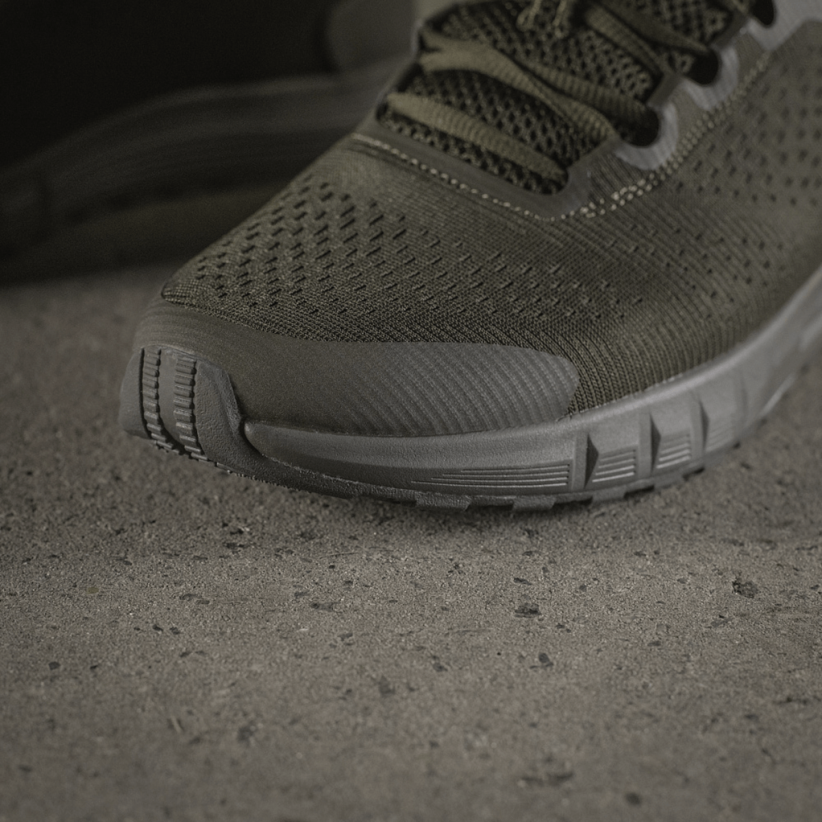 M-Tac Summer Pro Sneakers med gummiforstærket tå og EVA-skum sål på betonoverflade, stilfuld og holdbar