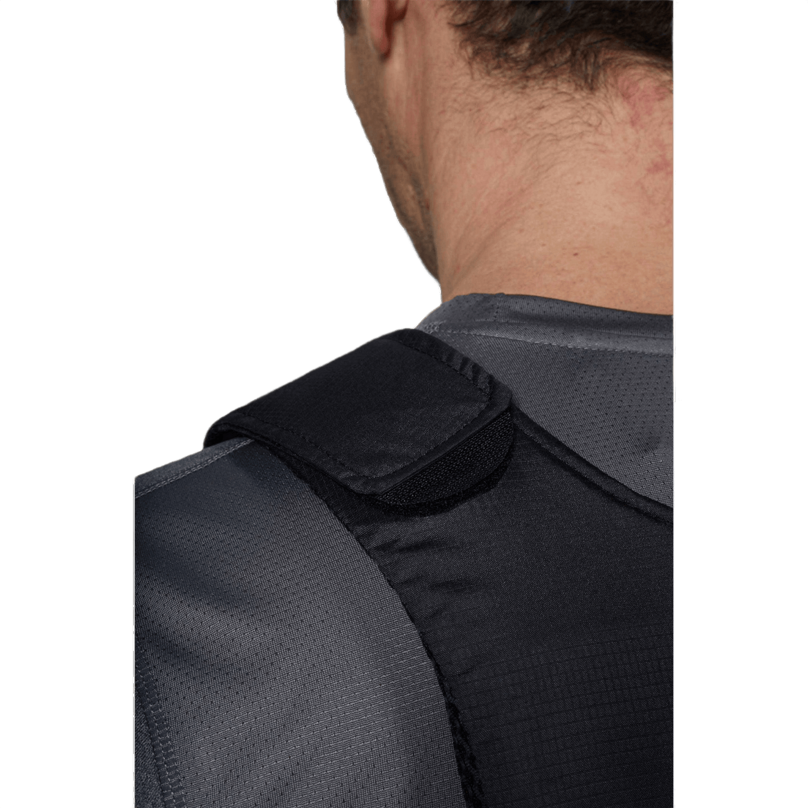 Anorak Concealable III Cover i sort viser skjult bæreevne under tøj, ideel til beskyttelse med RIP-STOP Dry Comfort XT® materiale.