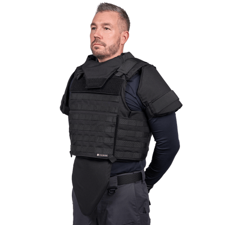 EA Combat Skud & Stiksikker Vest i sort med NIJ Level IIIA certificering, modulært design og beskyttelse i galleri position 1.
