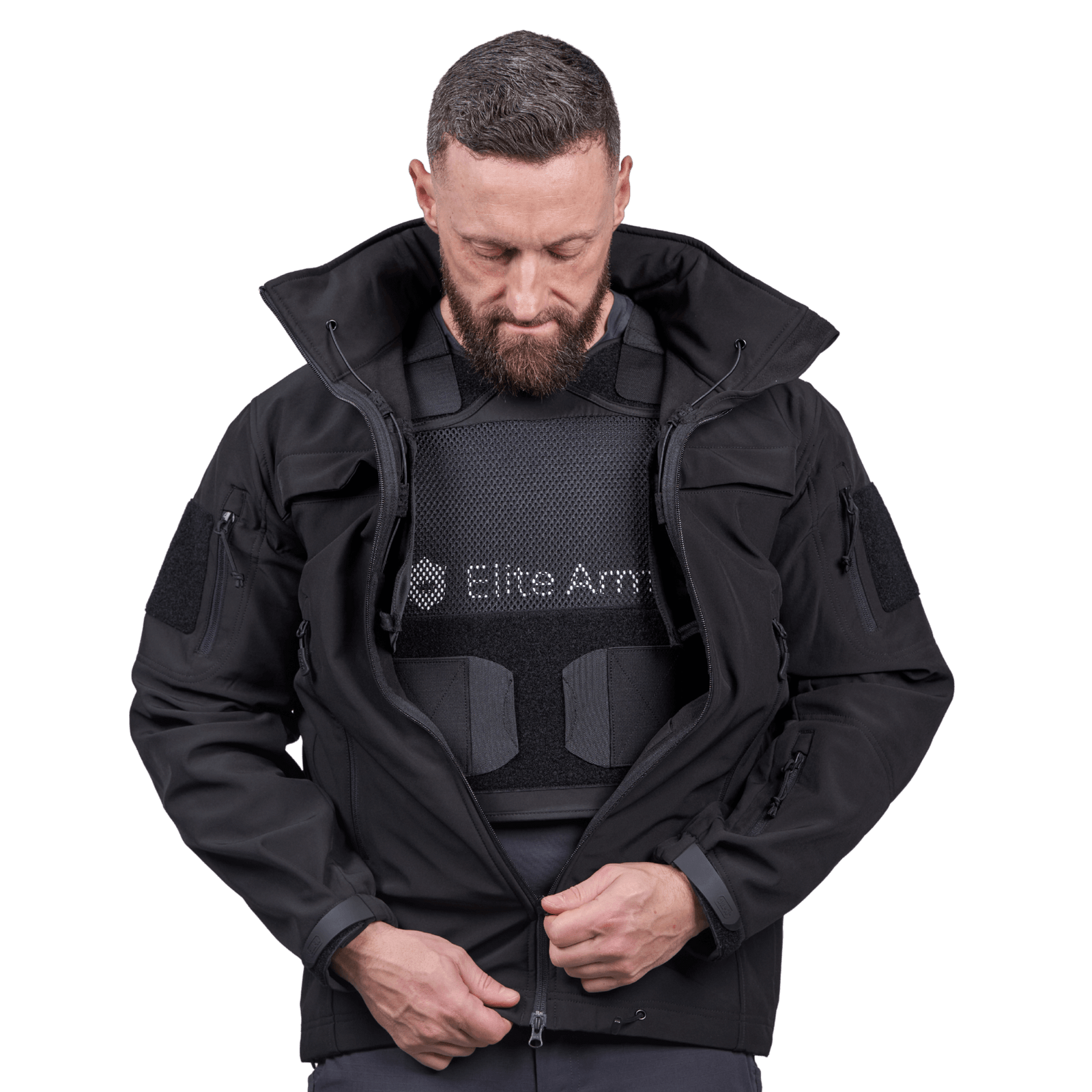 Mand iført Elite Armor RX2 stik- og skudsikker vest set forfra med jakke over