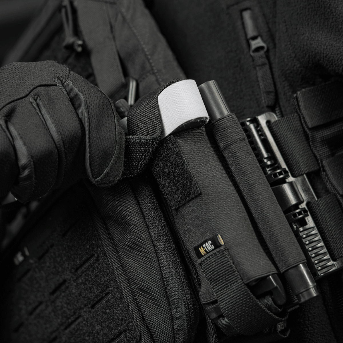 M-Tac Elastisk Tourniquet Holder Gen. III i Cordura 500D materiale, sikker fastgørelse af C-A-T tourniquet med elastik og Texcel-webbing.