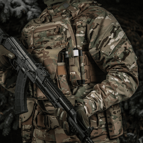 M-Tac Elastisk Tourniquet Holder Gen. III i multicam Cordura 500D med elastisk lukning og NIJ-sertifisering, galleri posisjon 1, taktisk bruk.