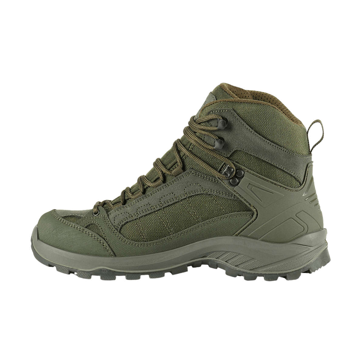 M-Tac Taktiske Sæsonstøvler i olivengrøn, designet til terræn og outdoor-brug, med kvalitetslæder og Cordura-stof for åndbarhed og holdbarhed.
