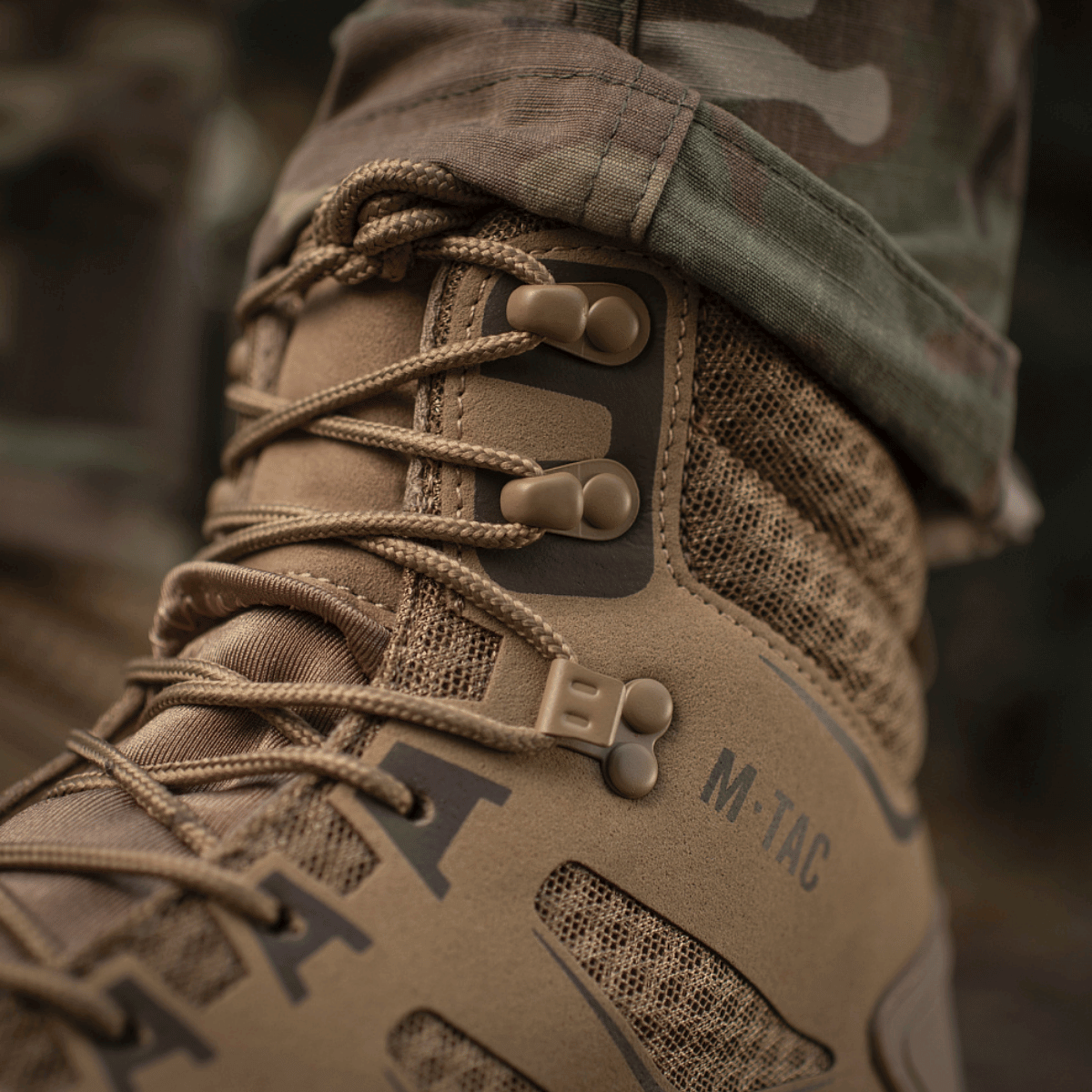 M-Tac Taktiske Sommerstøvler Iva - moderne støvler med åndbart mesh og syntetisk nubuck for maksimal komfort i varme omgivelser.