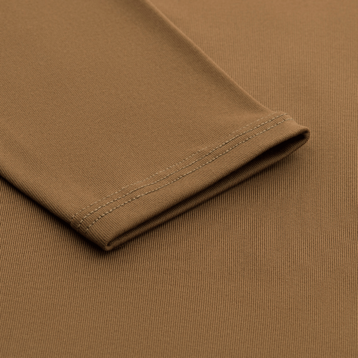 Detalje af M-Tac ThermoLine Termoundertøj baselag med fremragende termoregulering og åndbarhed, designet til sport og daglig brug.