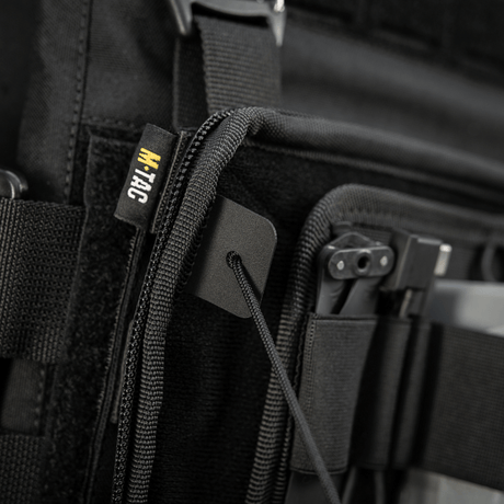 Nærbilde av M-Tac Admin Pouch Large Elite Gen.II i robust Cordura 500D med AquaGuard-glidelås og Velcro-innlegg for tilbehør.
