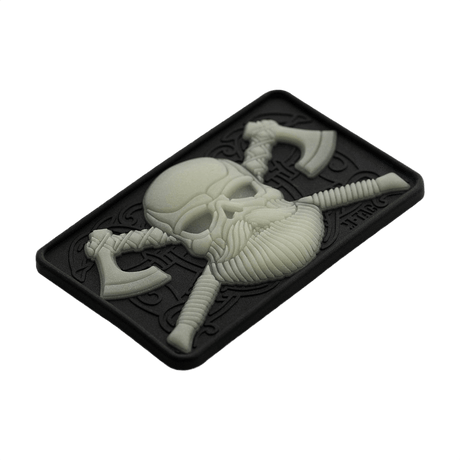 M-Tac Bearded Skull 3D PVC-patch med skjeggete kranium, Velcro-feste, 80x50 mm, slitesterk for militært og utendørs bruk.