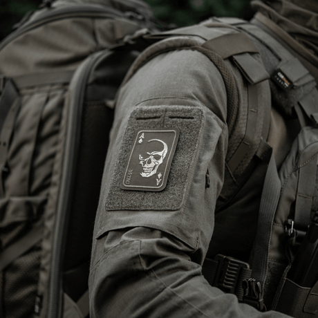 M-Tac Patch Face of War (broderi) med kraniedesign inspirert av Vietnamkrigen festet på klær med Velcro.