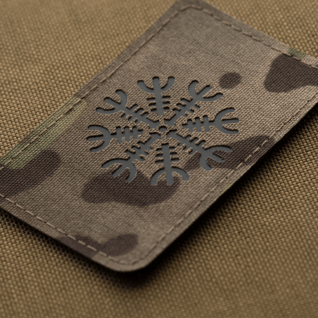 M-Tac Patch Helm of Horror Vannrett Laser Cut ægishjálmur på Cordura 500D, ideell for uniform eller taktisk utstyr med Velcro-feste.