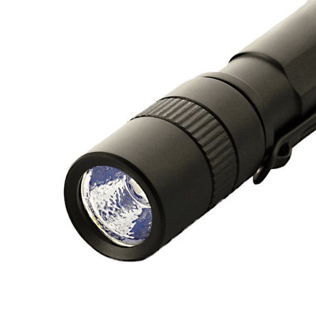 M-Tac Lommelykt K2 i aluminium, kompakt EDC-lommelykt, opptil 90 lumen, LED XPE2, vann- og støtresistent, perfekt for nøkkelring.
