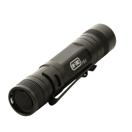 M-Tac lommelykt P21, kompakt og lyssterk lommelykt med aluminiumskropp, passer for EDC-kit og daglig bruk, opptil 130 lumen.