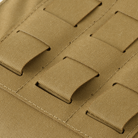 Detalj av M-Tac Pouch til M249 Cartridge Box Closed i Cordura 500D-materiale