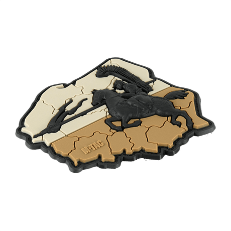 M-Tac Patch Husaria 3D PVC morale-patch med vingede husarer og Polens flagg, symboliserer mot og ridderlighet, 70x80 mm, PVC, velcro-montering.