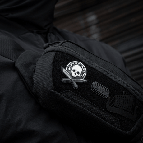 M-Tac Patch No Knife – No Life 3D PVC på svart taktisk bag med Velcro, 50 x 50 mm, inspirert av Blade Brothers. Perfekt for utstyr