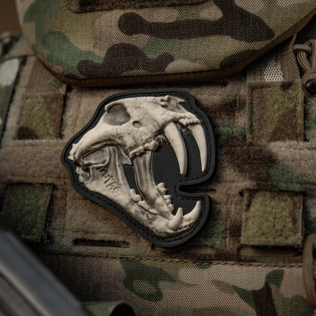 M‑Tac Patch Old Tiger med tigerkranium-design på kamuflasjeutstyr, 3D-effekt PVC-patch til ære for ukrainske soldater, festes med velcro.