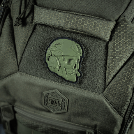 M-Tac Patch Operator 3D PVC morale patch med realistisk design og Velcro, festet på taktisk veske, størrelse 6 x 7 cm.