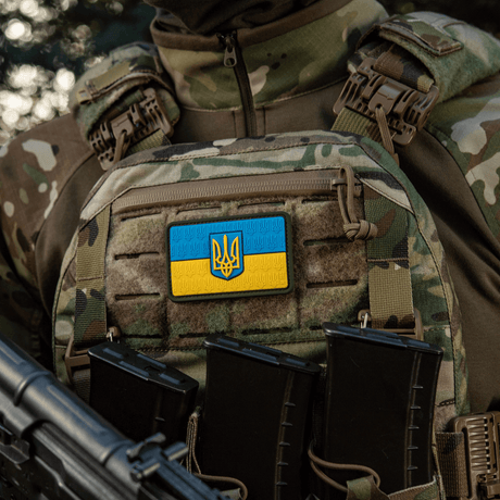 M-Tac Patch Ukraine-flagg med våpenskjold på militært tøy med Trident 3D-relieff, perfekt for ryggsekk eller utstyr, slitesterkt og holdbart.