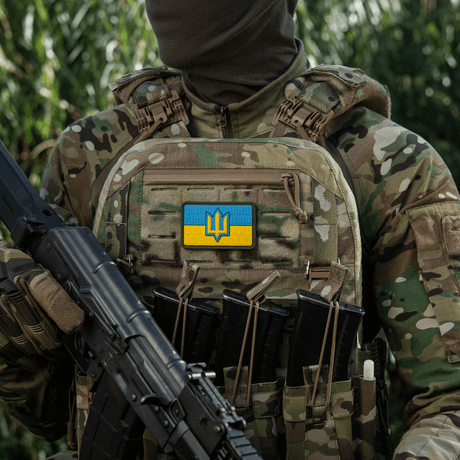 M-Tac patch Ukraine Flag med ZSU Trident PVC på militæruniform i kamuflasjemønster