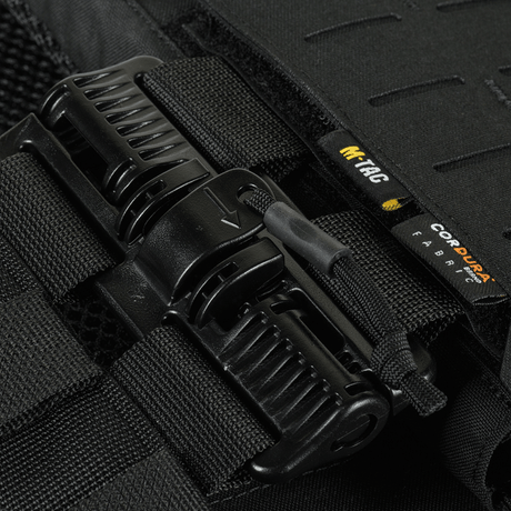 M-Tac Plate Carrier Cuirass FAST QRS Gen.II med 2M ROC-spenne og Cordura 500D for platebeskyttelse.