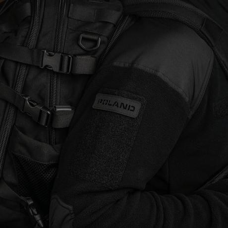 M‑Tac Patch Poland End-to-End 25x80 på en jakke laget av Cordura 500D med laserskåret design og velcro-lukking, 25x80 mm.