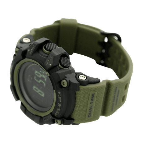 M‑Tac Taktisk Adventure-ur med robust urkasse, altimeter, barometer, kompass og skritteller. Egnet for utendørseventyr