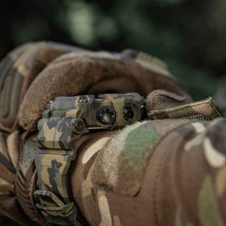 M-Tac Tactical Ur 2037 - robust klokke med kamuflasjedesign, egnet for taktisk bruk og daglig bruk. Inkluderer kompass.