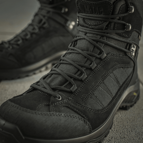 M-Tac Taktiske Demi-Season Støvler Pro Line med Vibram-sål i sort suede og Cordura for komfort og holdbarhet.