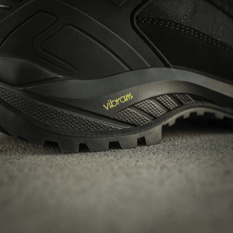 M-Tac Taktiske Demi-Season Støvler Pro Line med patentert Vibram-sål for optimalt grep og stabilitet på alle underlag.