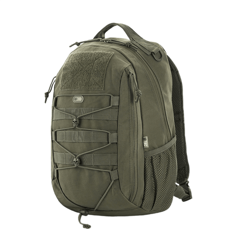 M-Tac Urban Line Force Pack Ryggsekk i moderne design med flere lommer for daglig bruk og utendørsaktiviteter som sykkelturer.
