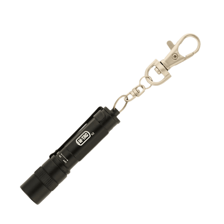 M-Tac Lommelykt K2 med nøkkelring, kompakt LED-lommelykt for EDC-kit, opptil 90 lumen, i aluminiumlegering. Støt- og vannresistent.
