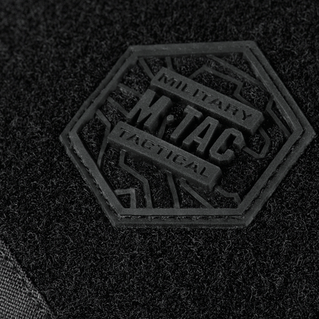 Nærbilde av M-Tac Sling pistolveske Elite Hex med Velcro i svart Cordura-stoff med militæremblem.