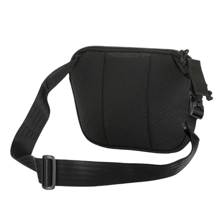 M-Tac Sphaera Hardsling Bag Large Elite med Velcro i svart Cordura-materiale, sett bakfra med justerbar skulderrem. Stilfull og slitesterk.