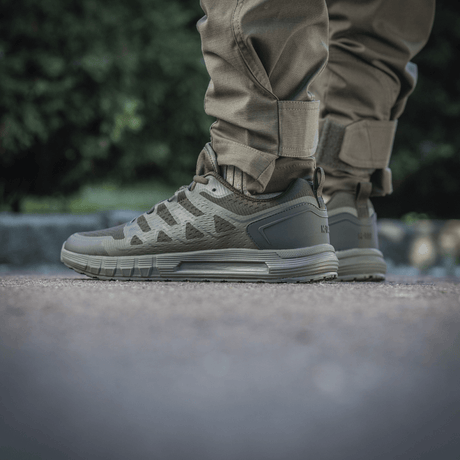 M-Tac Tactical Summer Sport Sneakers i brug, åndbare materiale, slidstærke EVA-sål, gummiforstærkede kanter for holdbarhed.