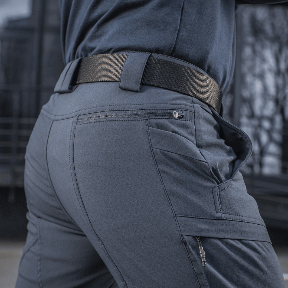 M-Tac Bukser Sahara Flex Light i gråt, fleksibelt materiale, der fremmer luftcirkulationen og komfort.