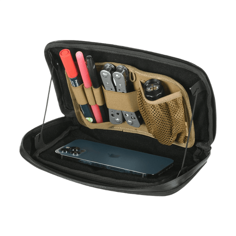 M-Tac Admin Pouch Large Elite Gen.II med plass til nettbrett, nøkler, lommelykt og mobiltelefon, i robust Cordura 500D.