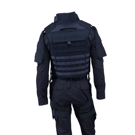 Anorak Niobium® Tactical II – full set blødt kropspanser til beskyttelse mod skydevåben og knive, set bagfra.