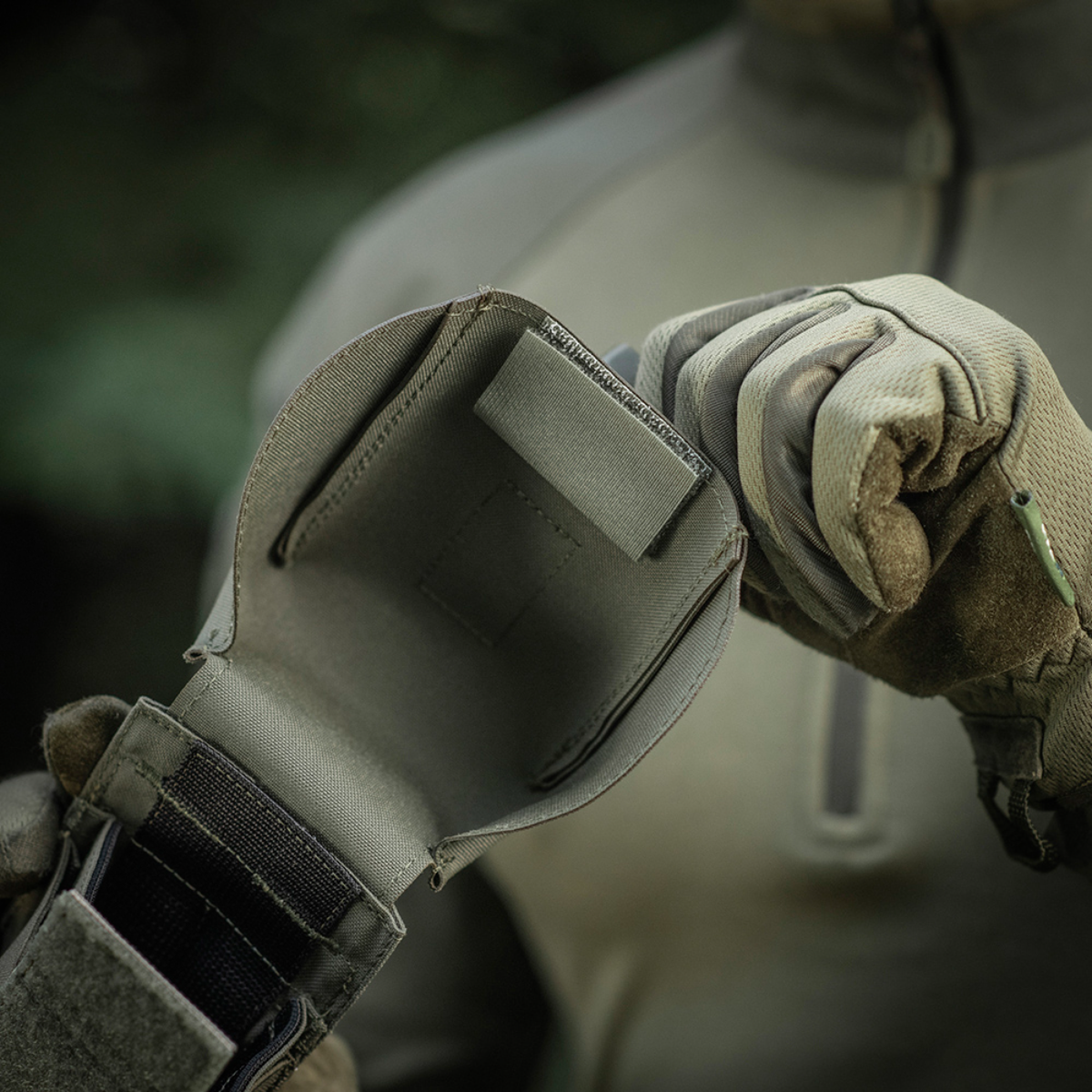 M-Tac Dobbelt Magasin Taske med Fastex Lukning