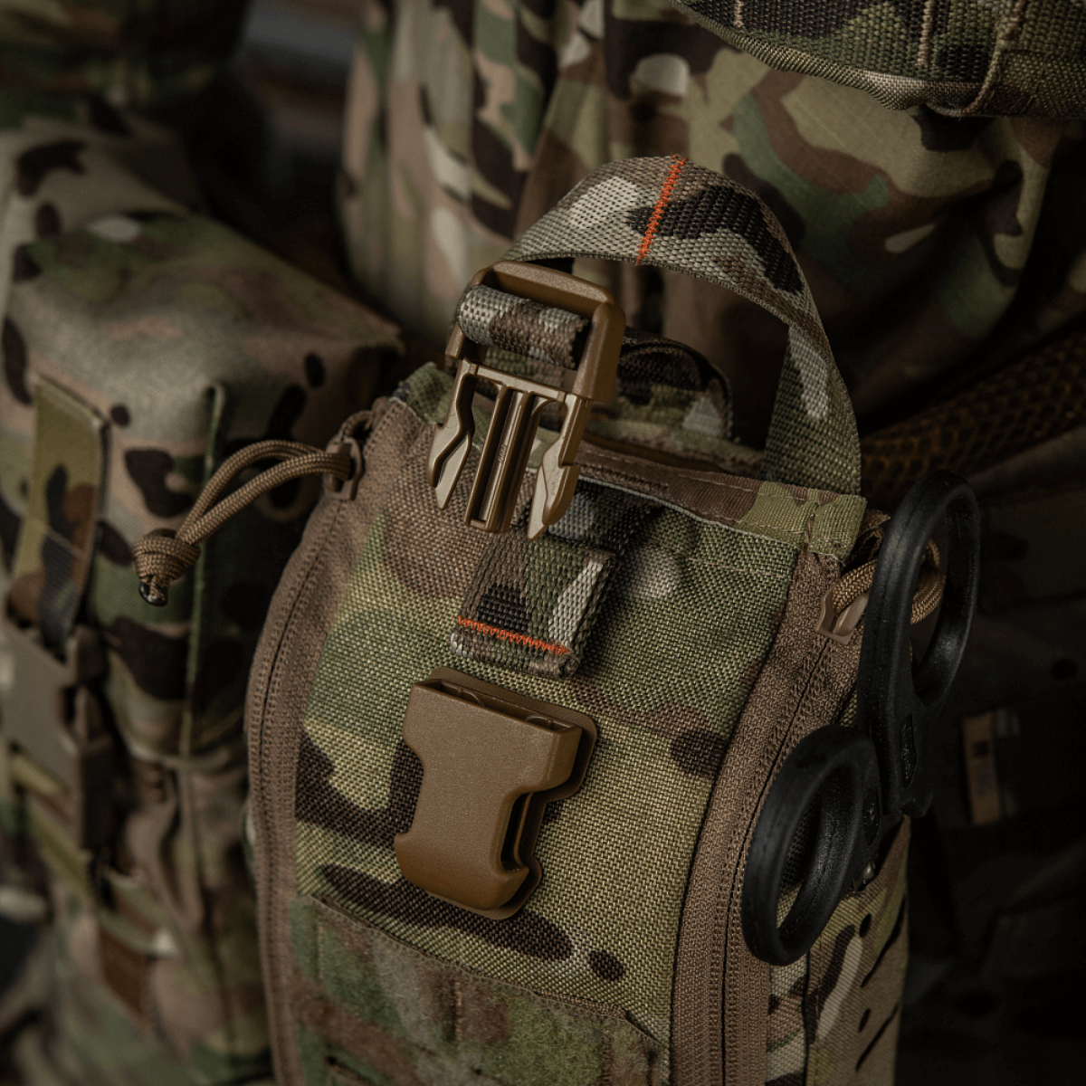 M-Tac Medical Pouch Elite Rip Off i camouflage, taktik førstehjælpstaske til hurtig adgang i kritiske situationer