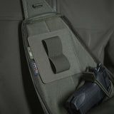 M-Tac Double Mag Pouch Hook Backed Magazine med pistol i taske, passer til M-Tac tasker med Velcro-fastgørelse.