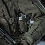 M-Tac Elastisk Tourniquet Pouch Molle Gen.III i Cordura Squadron-materiale med C-A-T tourniquet monteret. Praktisk og pålidelig.