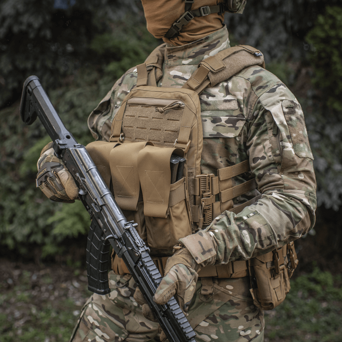 M‑Tac Plate Carrier Cuirass QRS Gen.II moderne taktisk pladebærer i Cordura 500D med quick-release system og ergonomisk design
